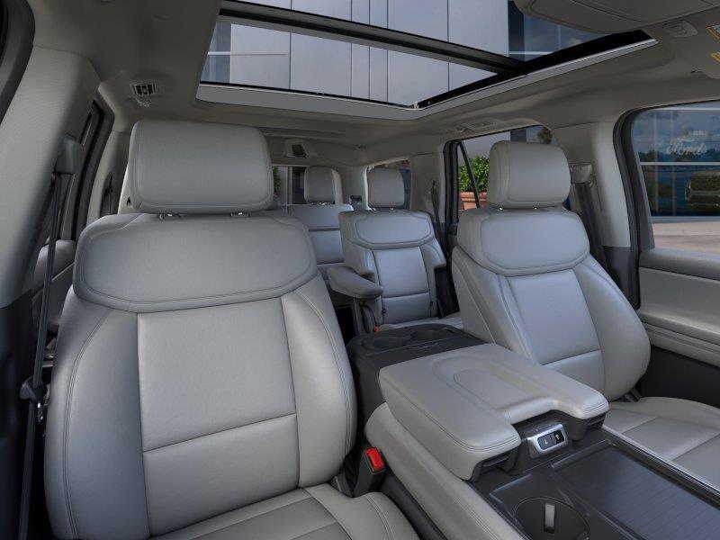 New 2026 Star White Metallic Tri-Coat Ford Active image 10