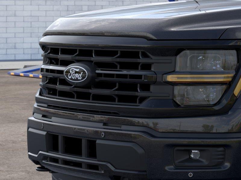 New 2026 Agate Black Ford XLT image 17