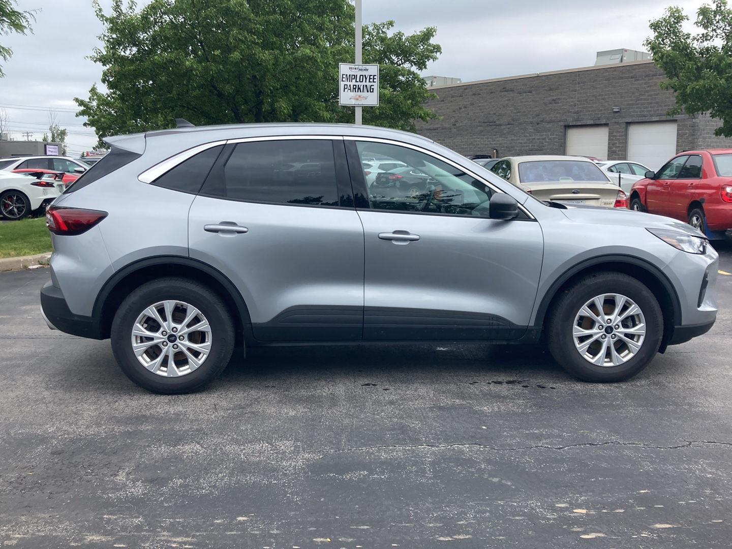 Used 2023 Iconic Silver Ford Active image 8
