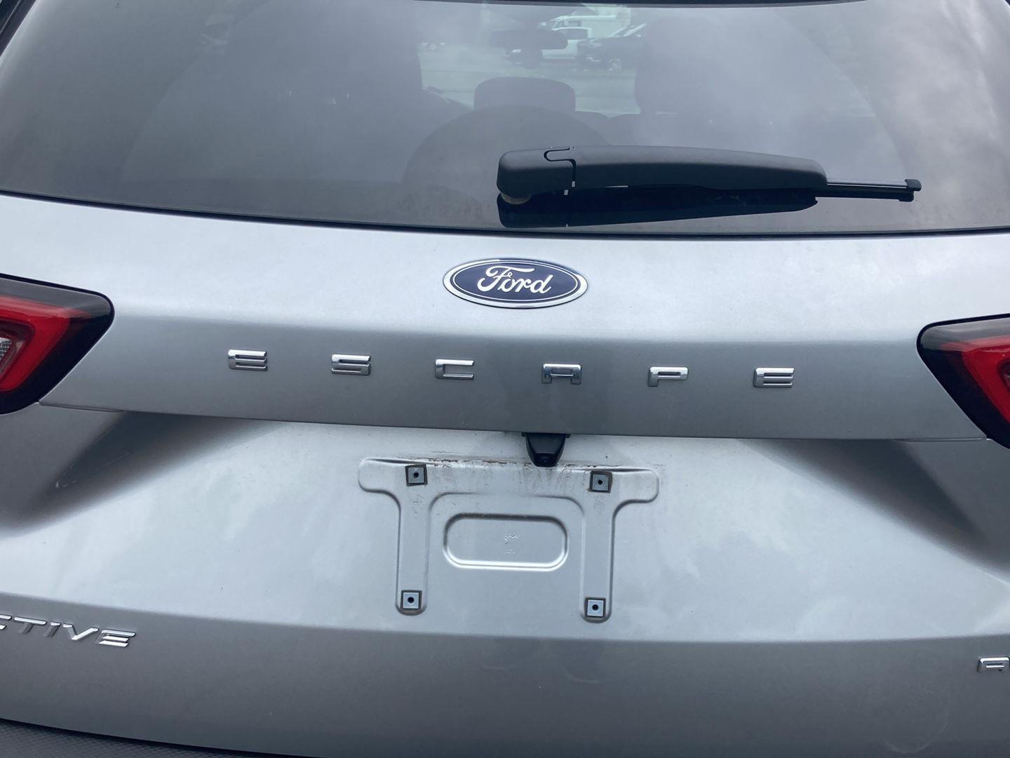 Used 2023 Iconic Silver Ford Active image 11