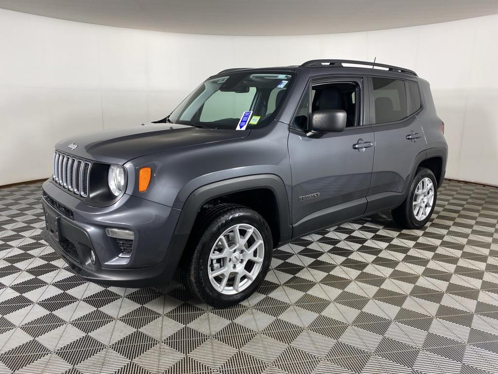Used 2022 Graphite Gray Jeep Latitude image 3