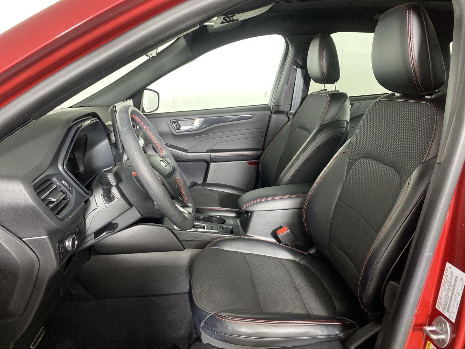 Used 2023 Rapid Red Metallic Tinted Clearcoat Ford ST-Line image 10