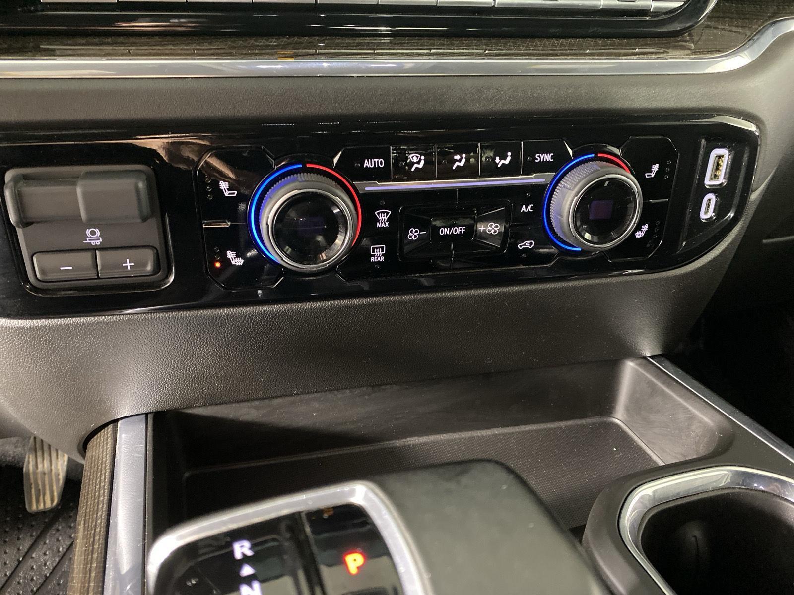 Used 2025 Summit White Chevrolet RST image 20