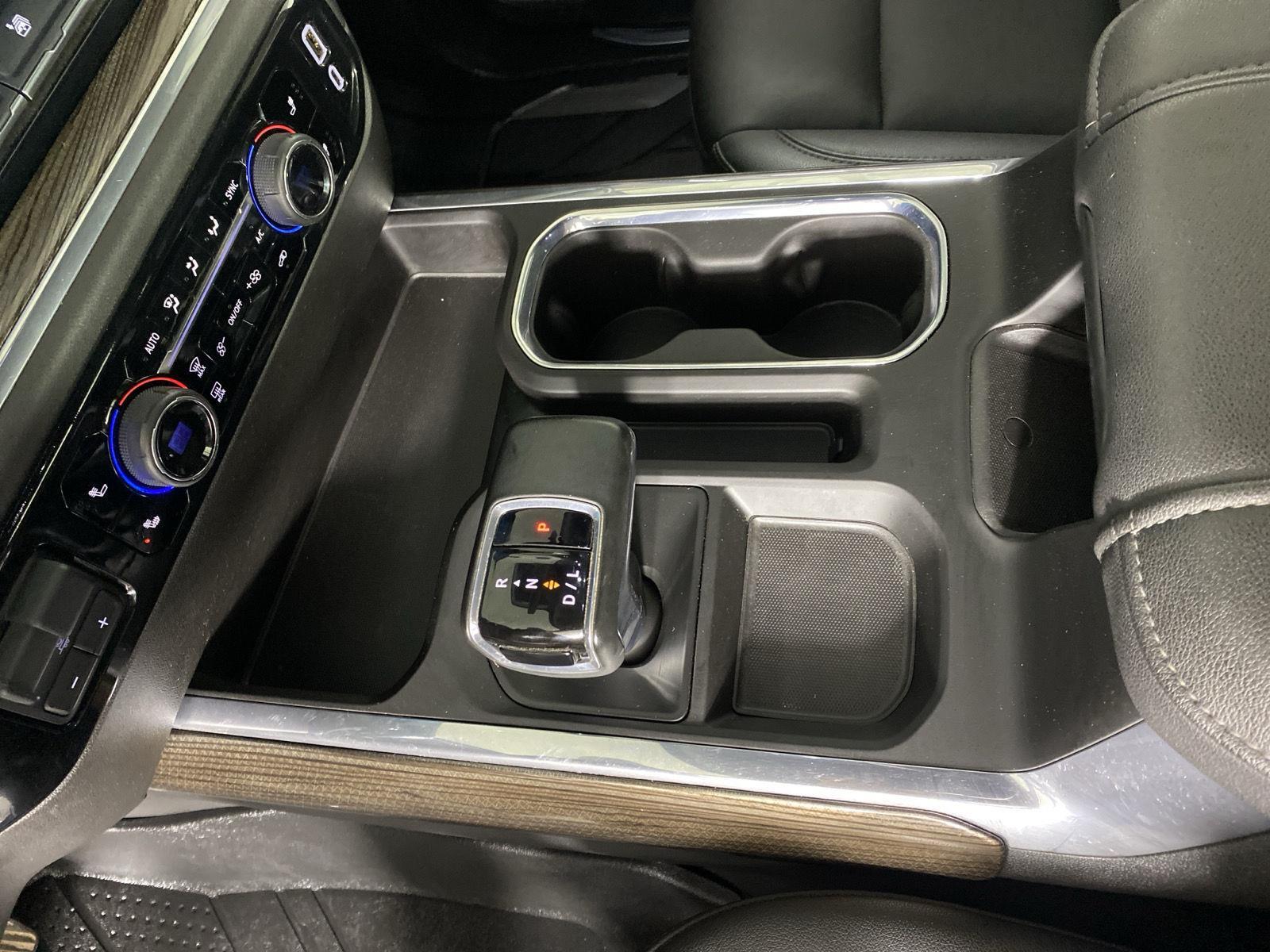 Used 2025 Summit White Chevrolet RST image 24
