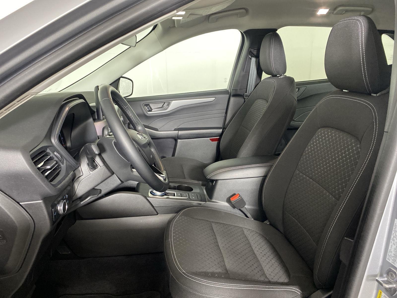 Used 2023 Iconic Silver Ford Active image 10