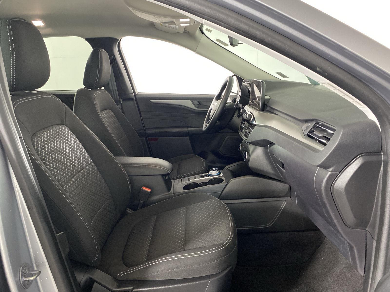 Used 2023 Iconic Silver Ford Active image 26