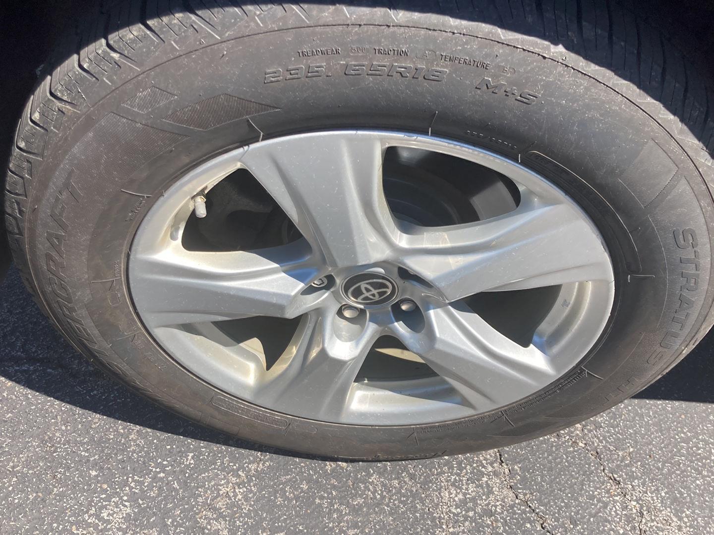 Used 2023 Midnight Black Metallic Toyota LE image 9