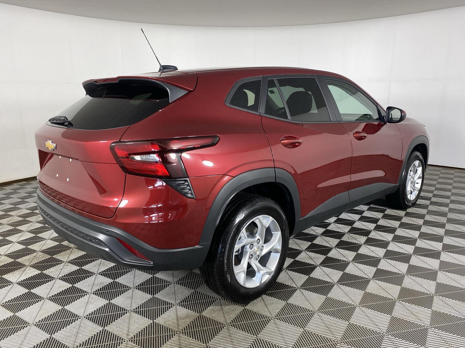 Used 2025 Crimson Metallic Chevrolet LS image 7