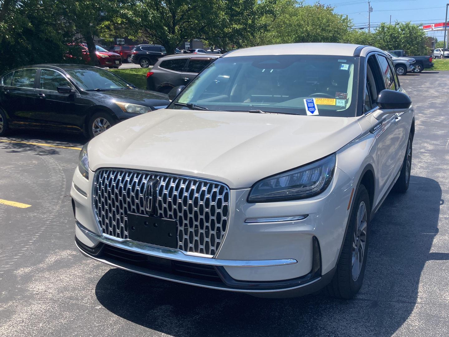 Used 2023 Ceramic Pearl Metallic Tinted Clearcoat Lincoln Standard image 3