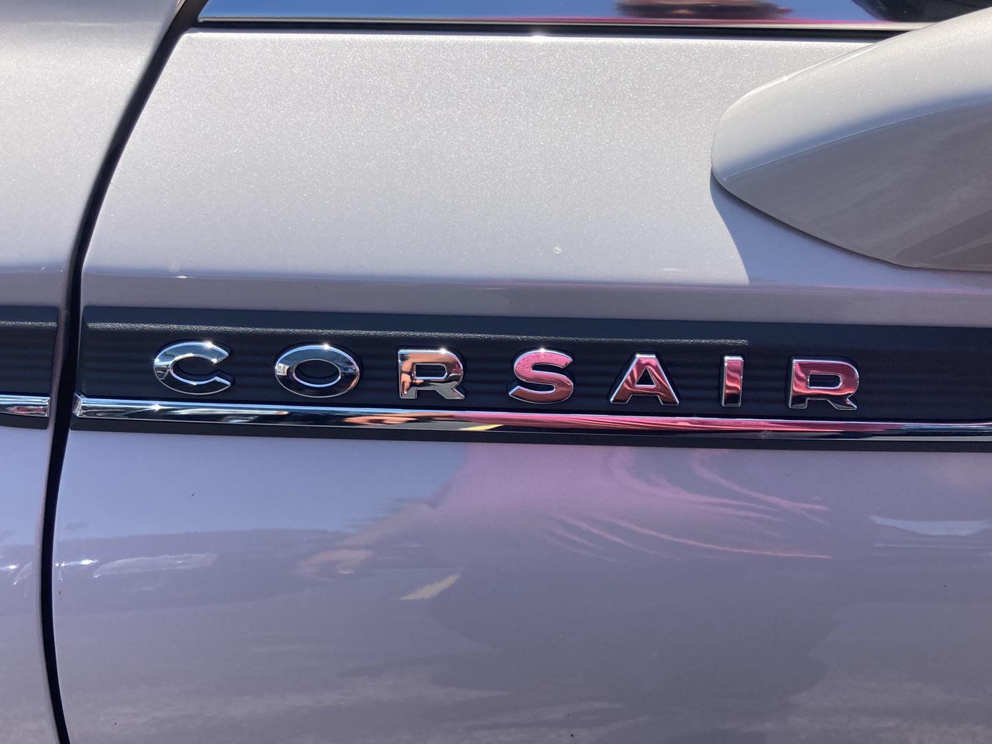 Used 2023 Ceramic Pearl Metallic Tinted Clearcoat Lincoln Standard image 10