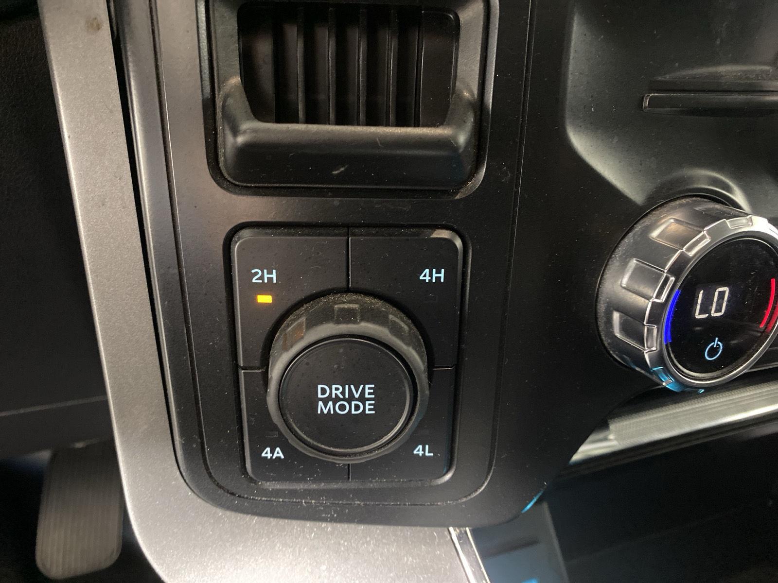 Used 2021 Iconic Silver Ford LARIAT image 21