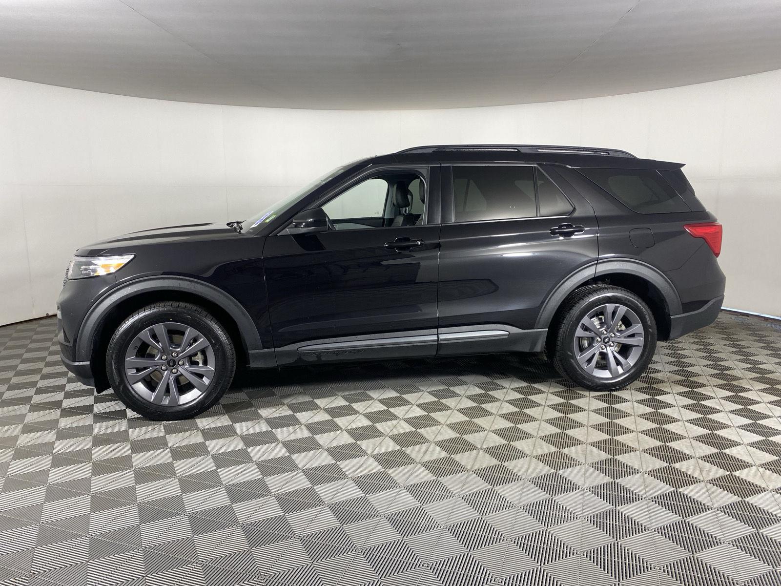 Used 2023 Agate Black Ford XLT image 4
