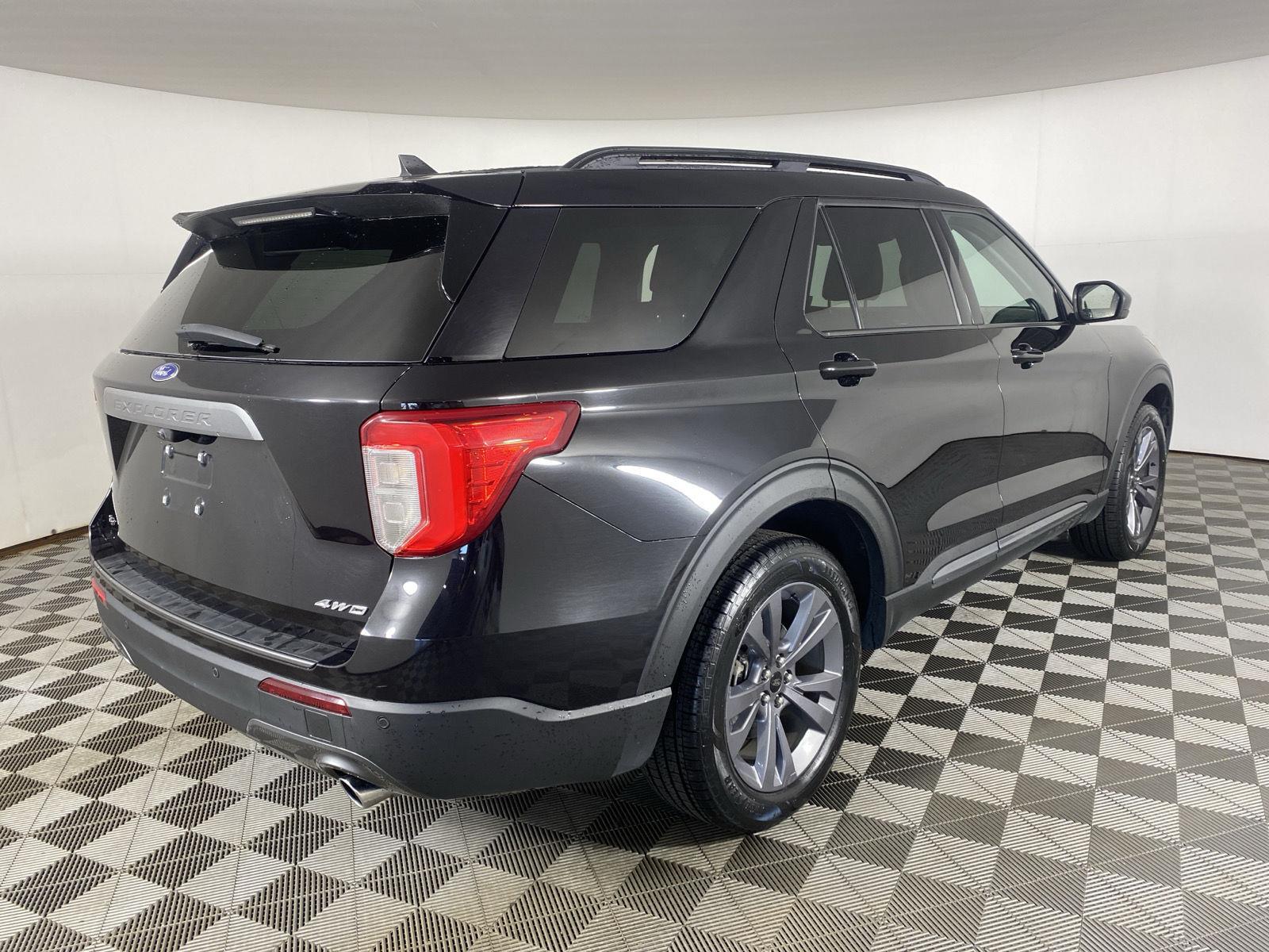 Used 2023 Agate Black Ford XLT image 7