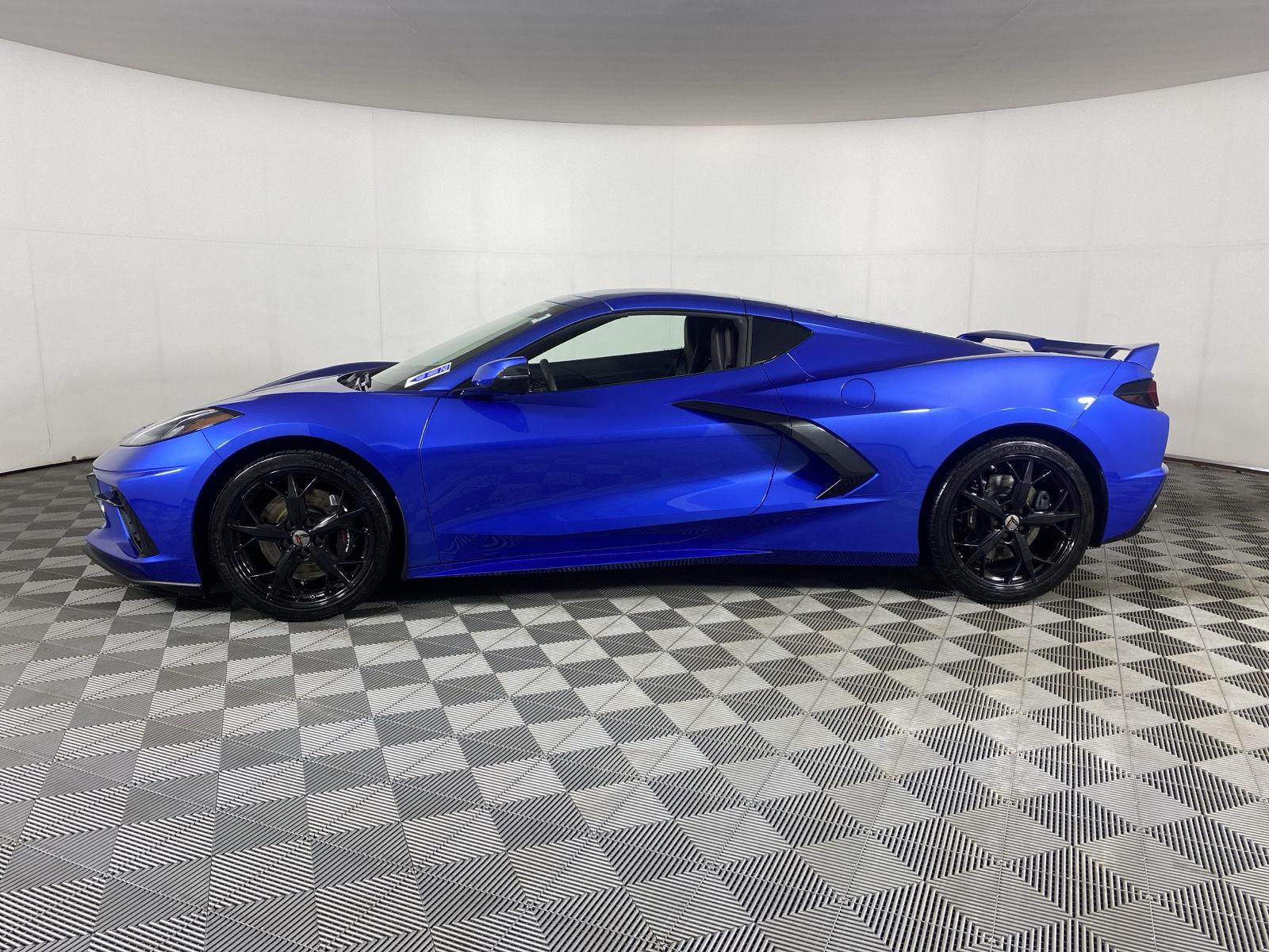 Used 2020 Elkhart Lake Blue Metallic Chevrolet 1LT image 4