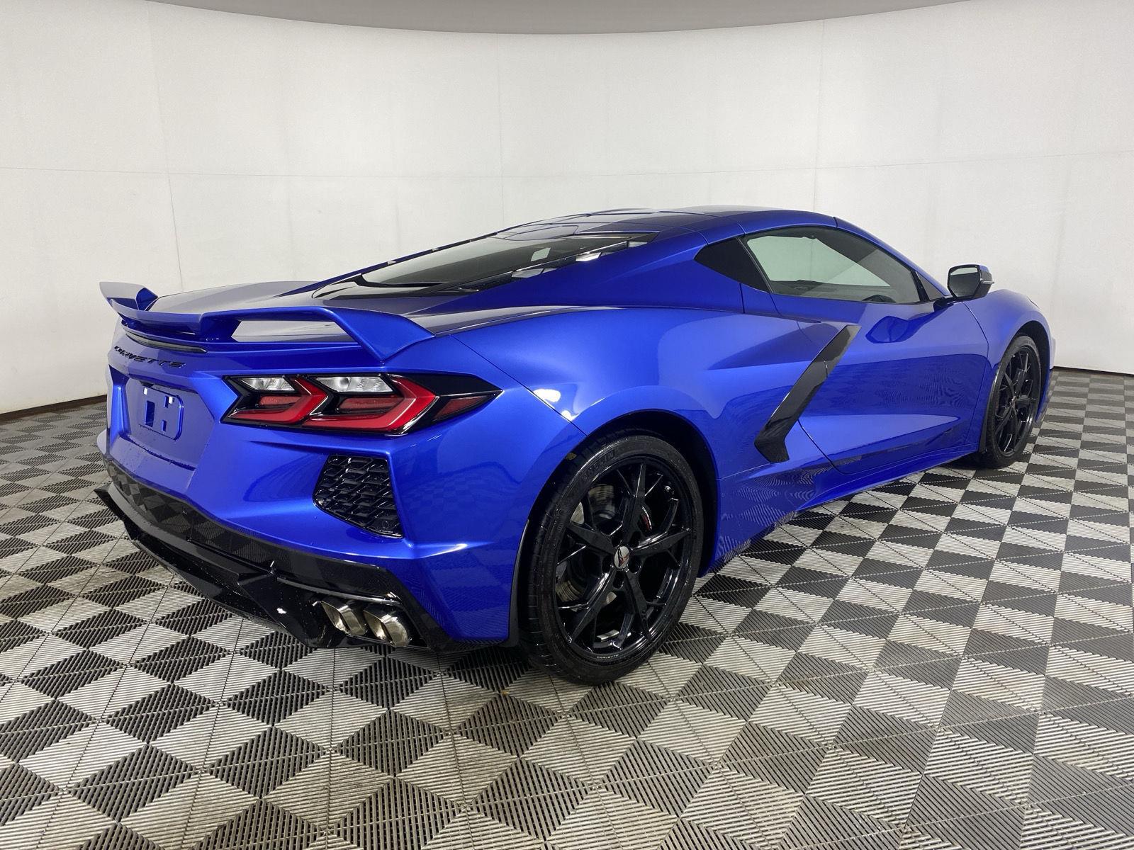 Used 2020 Elkhart Lake Blue Metallic Chevrolet 1LT image 7