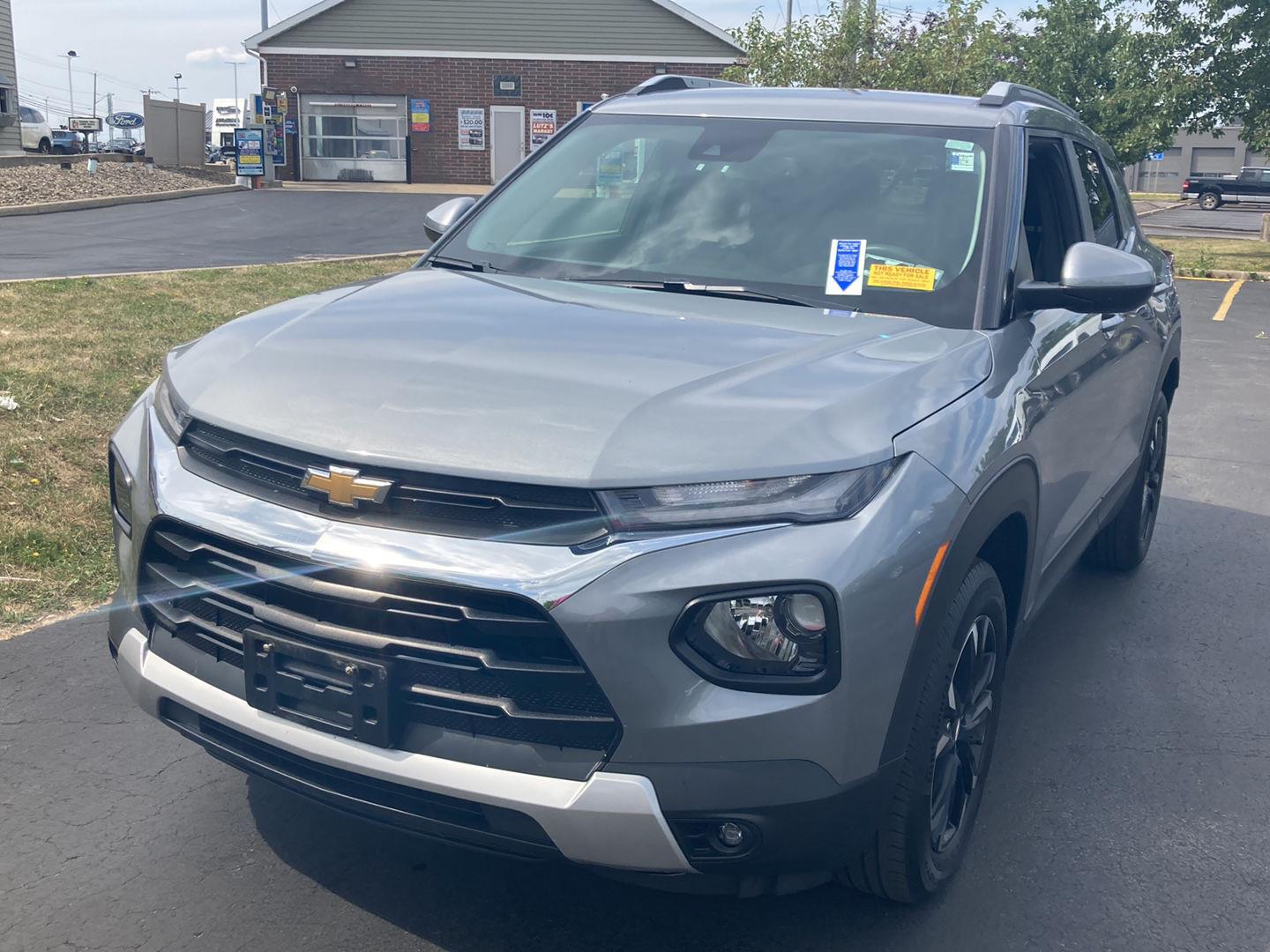 Used 2023 Sterling Gray Metallic Chevrolet LT image 3
