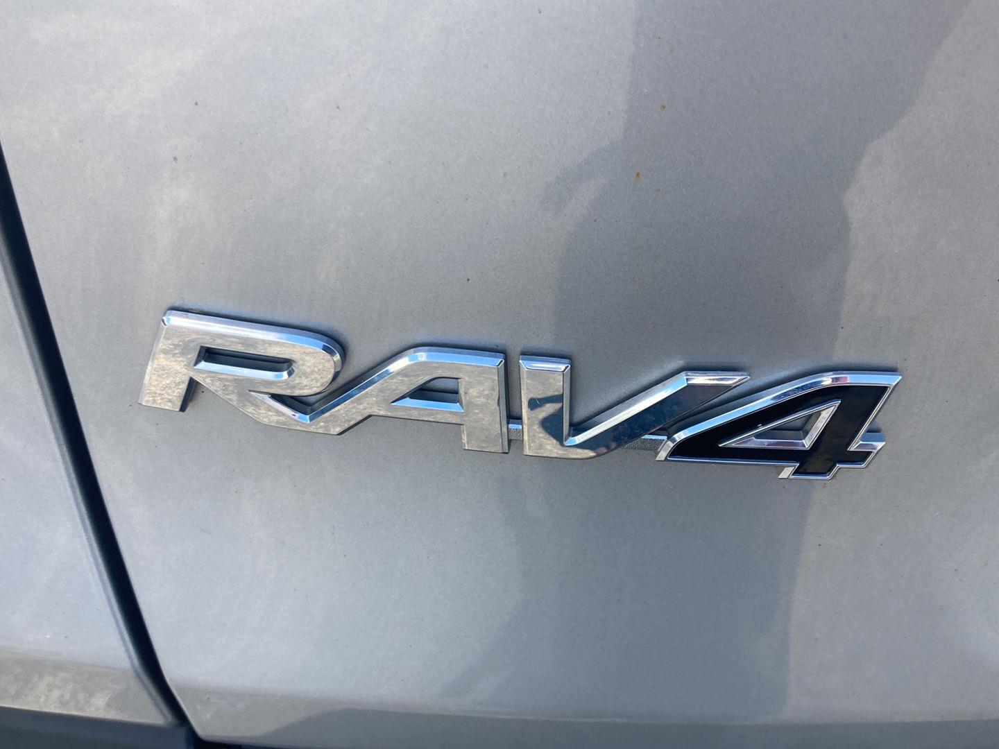 Used 2019 Silver Sky Metallic Toyota LE image 11