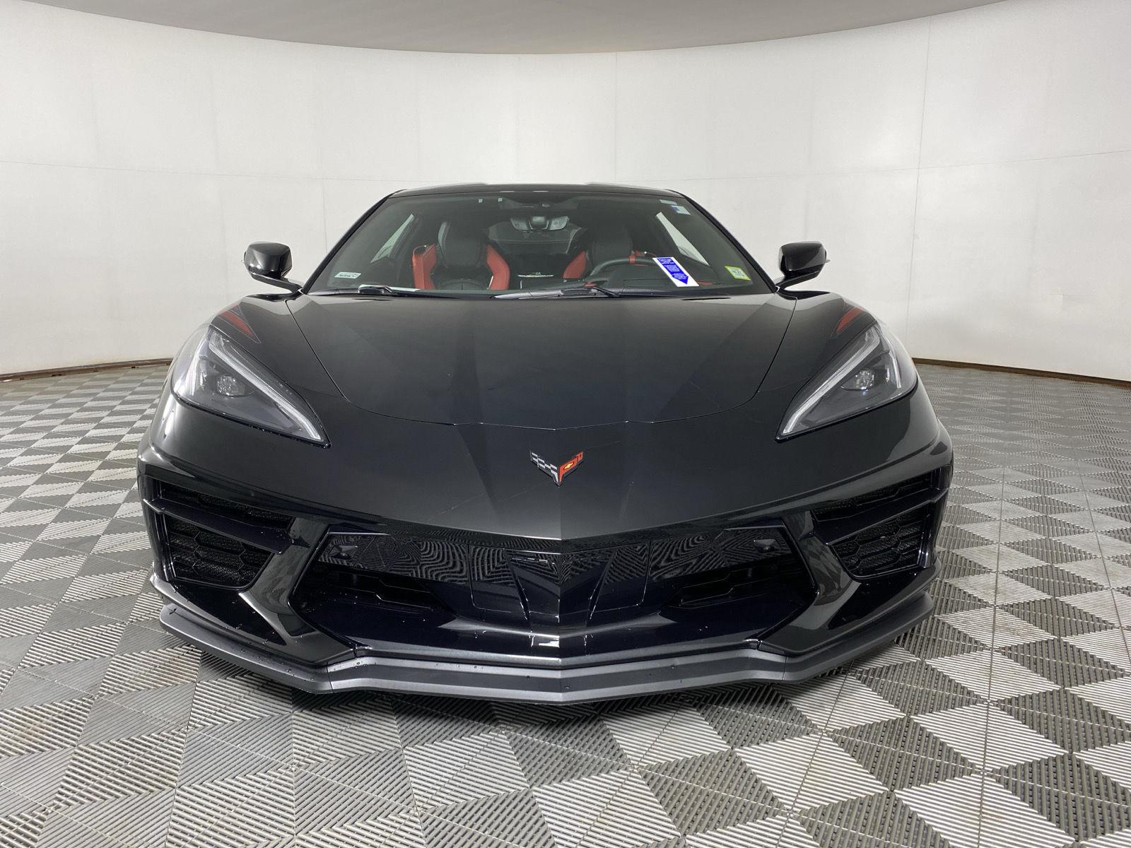 Used 2020 Black Chevrolet 2LT image 2