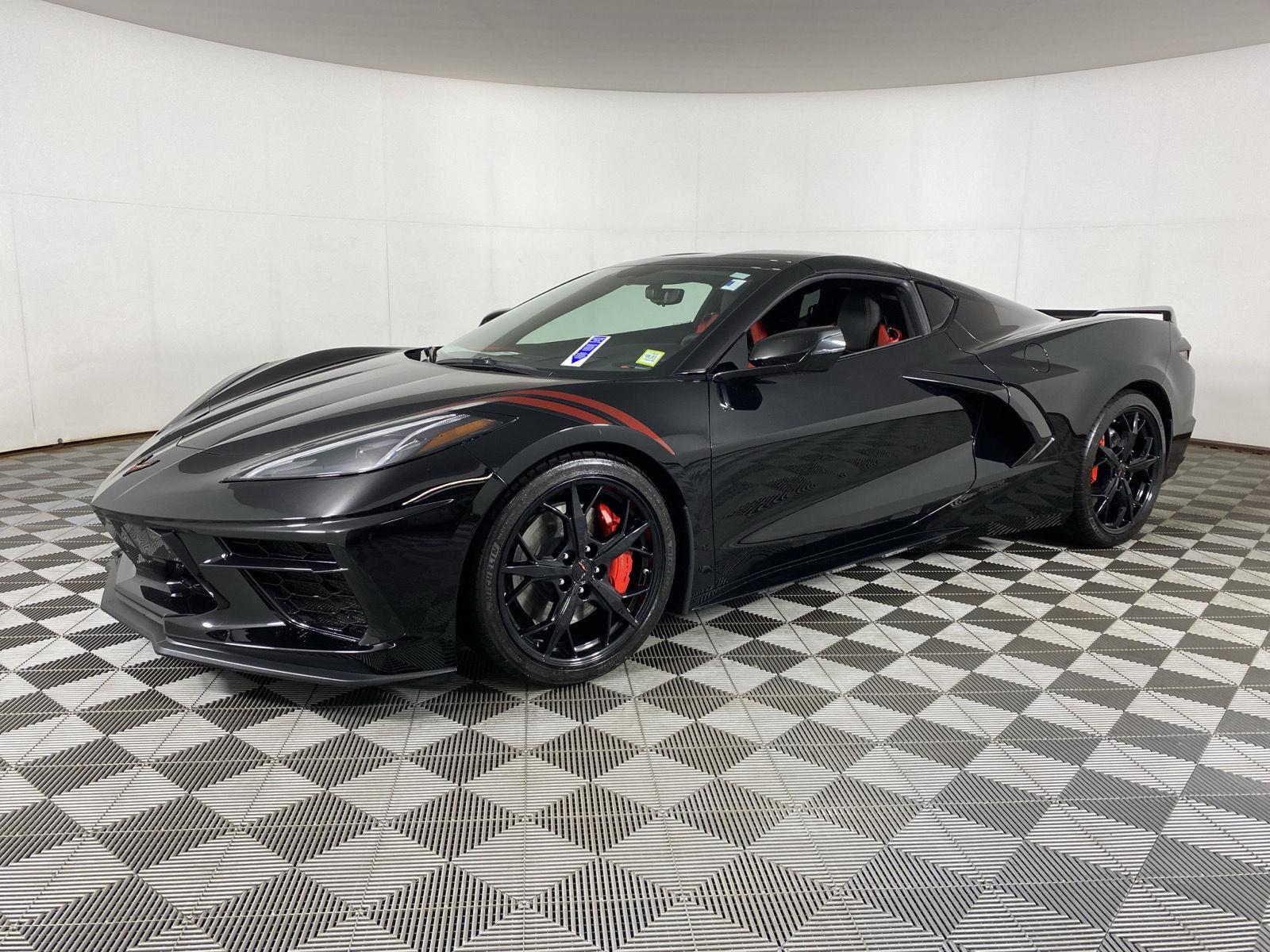Used 2020 Black Chevrolet 2LT image 3