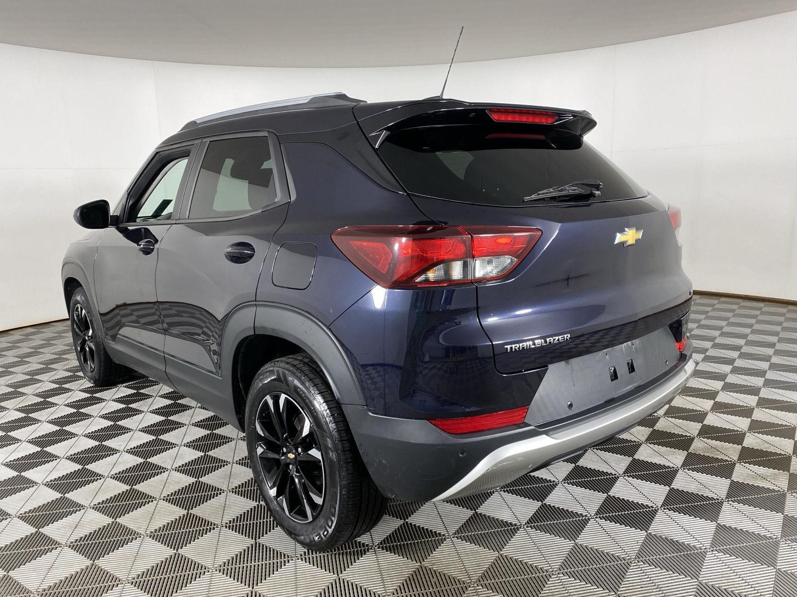 Used 2021 Midnight Blue Metallic Chevrolet LT image 5
