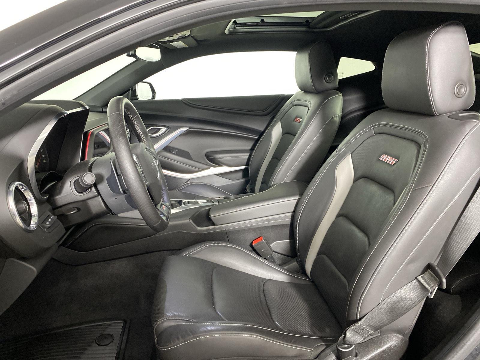 Used 2018 Black Chevrolet 2SS image 10