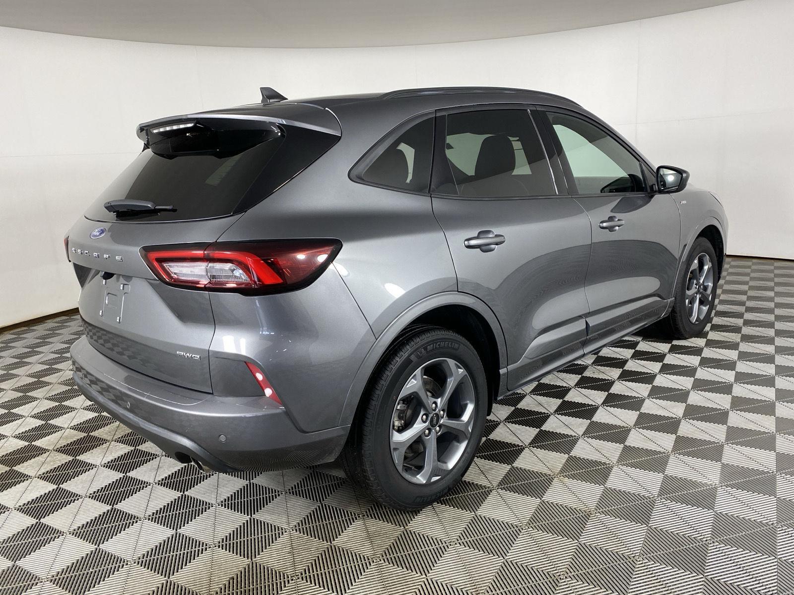 Used 2023 Carbonized Gray Ford ST-Line image 7