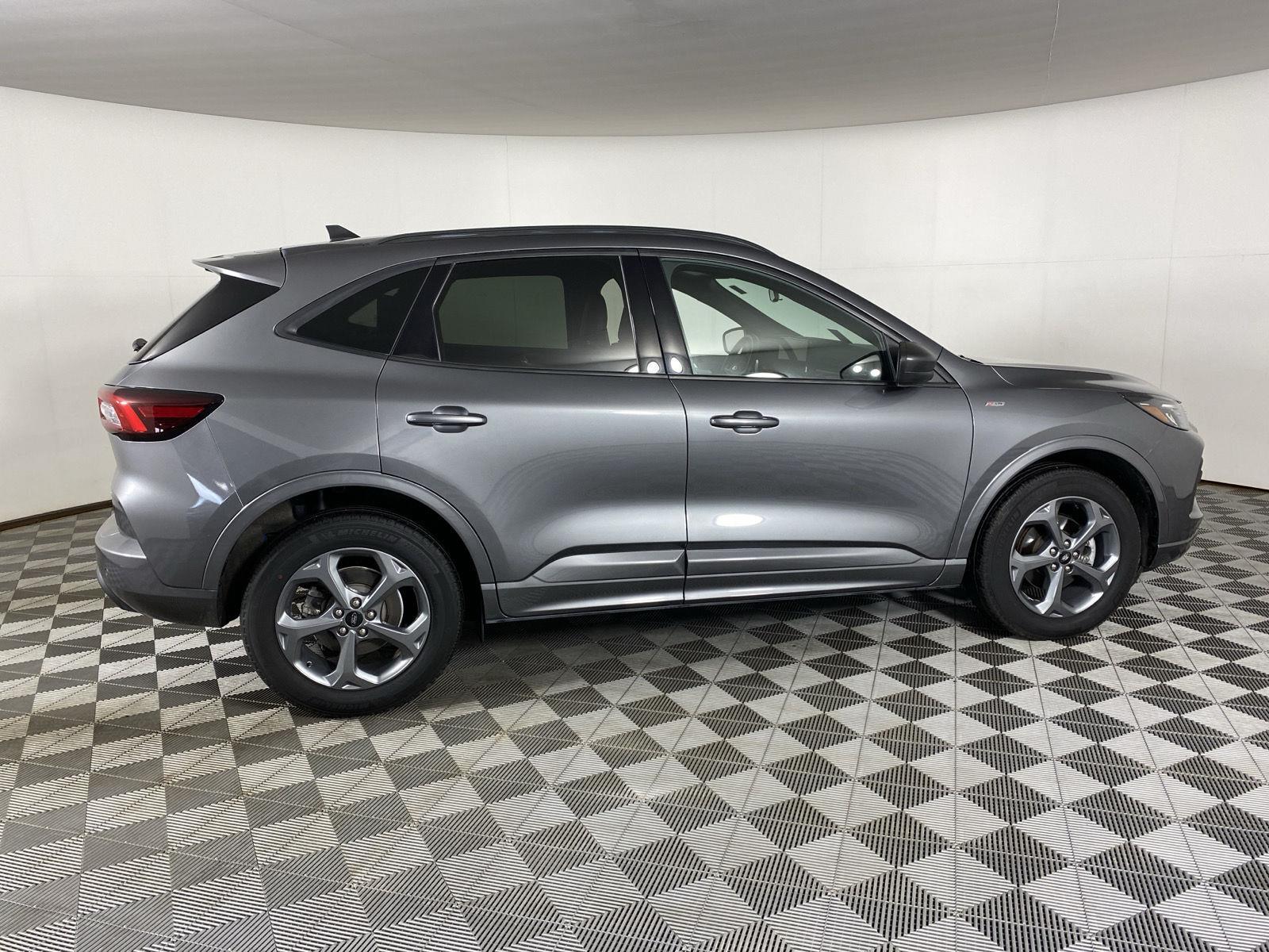 Used 2023 Carbonized Gray Ford ST-Line image 8