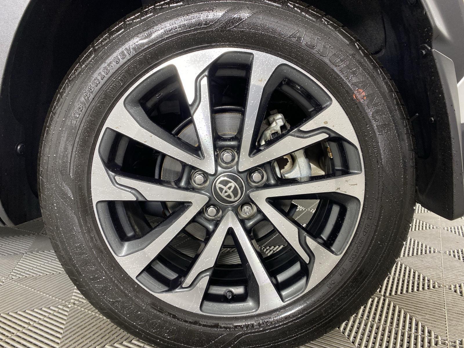 Used 2024 Wind Chill Pearl Toyota XLE image 9