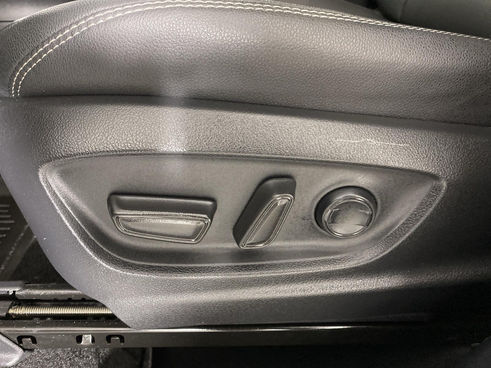 Used 2024 Wind Chill Pearl Toyota XLE image 11