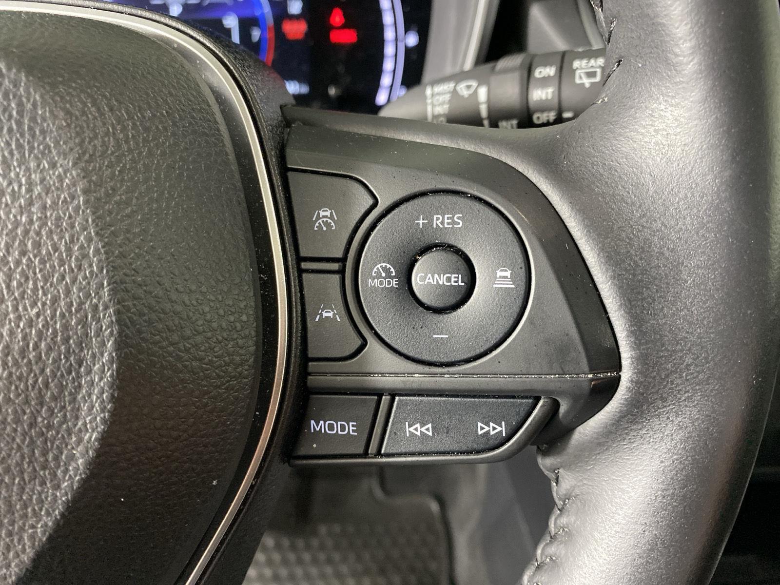 Used 2024 Wind Chill Pearl Toyota XLE image 16