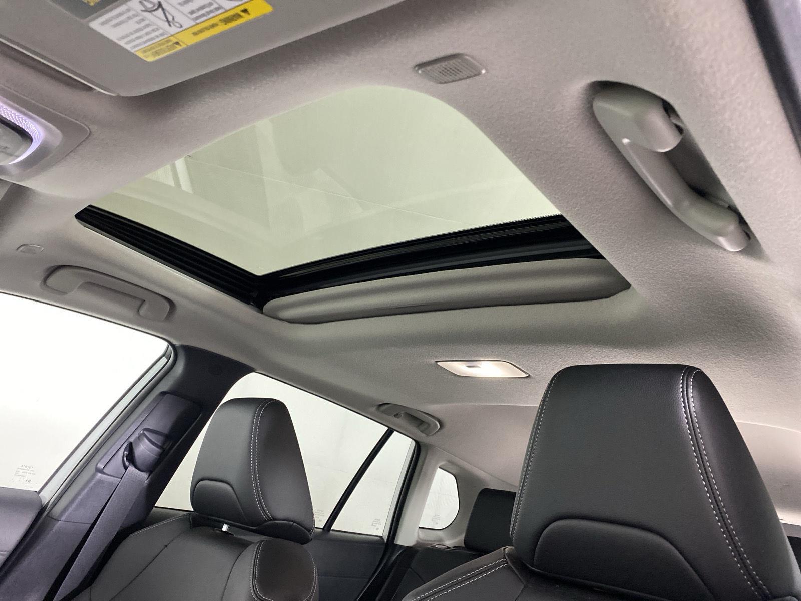 Used 2024 Wind Chill Pearl Toyota XLE image 23
