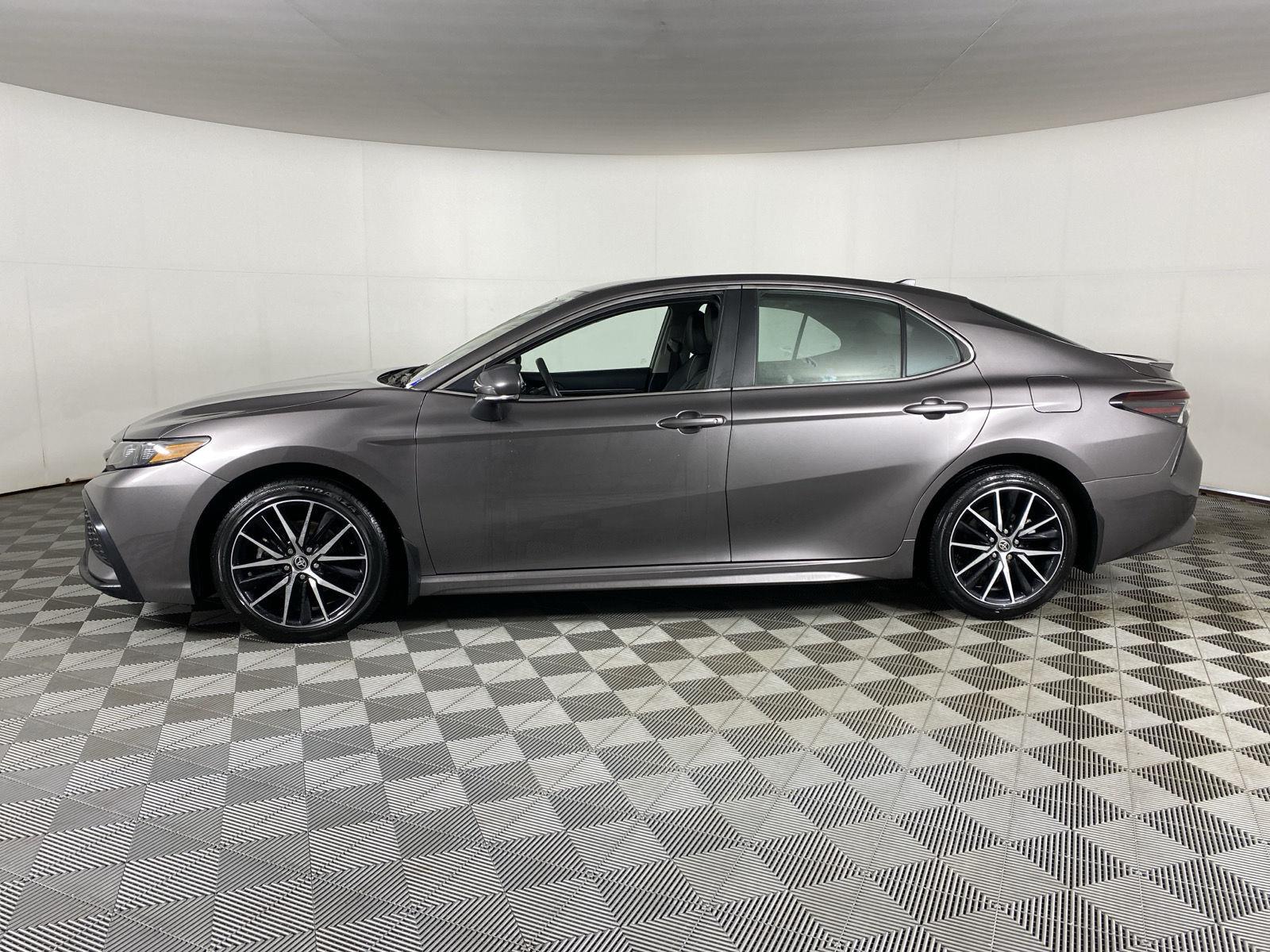 Used 2024 Predawn Gray Mica Toyota SE image 4