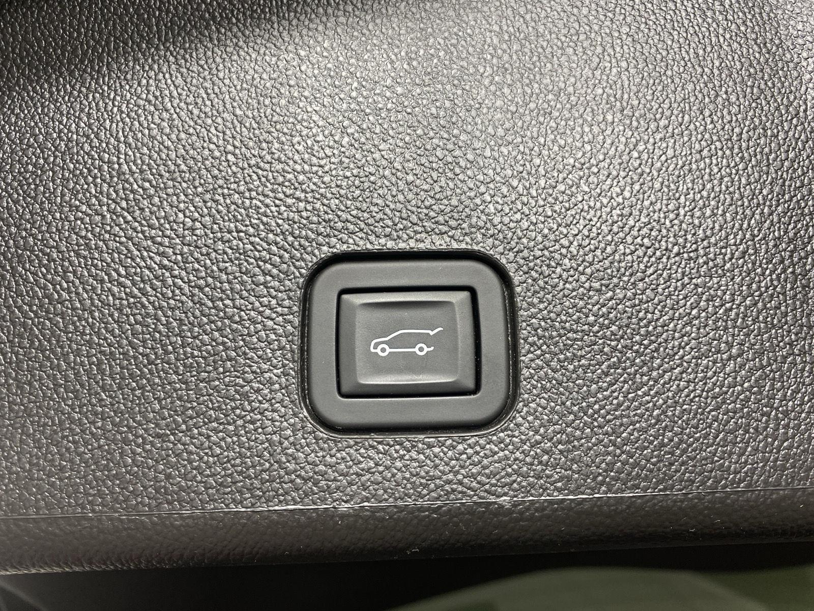 Used 2016 Black Raven Cadillac Luxury Collection image 27