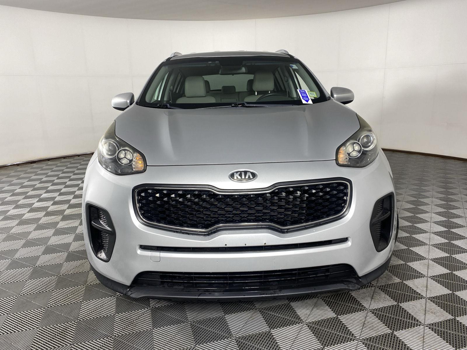 Used 2019 Sparkling Silver Kia LX image 2