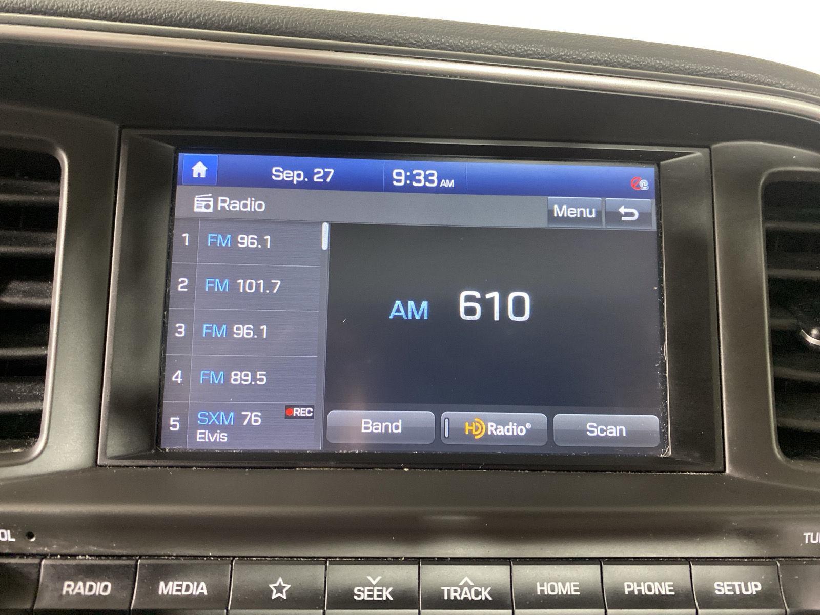 Used 2020 Calypso Red Hyundai Value Edition image 16