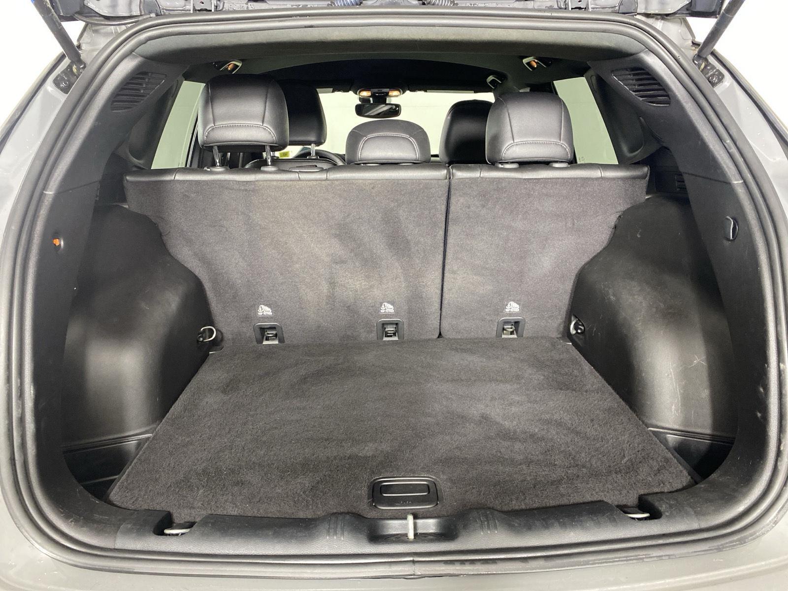 Used 2024 Sting-Gray Clearcoat Jeep Limited image 24
