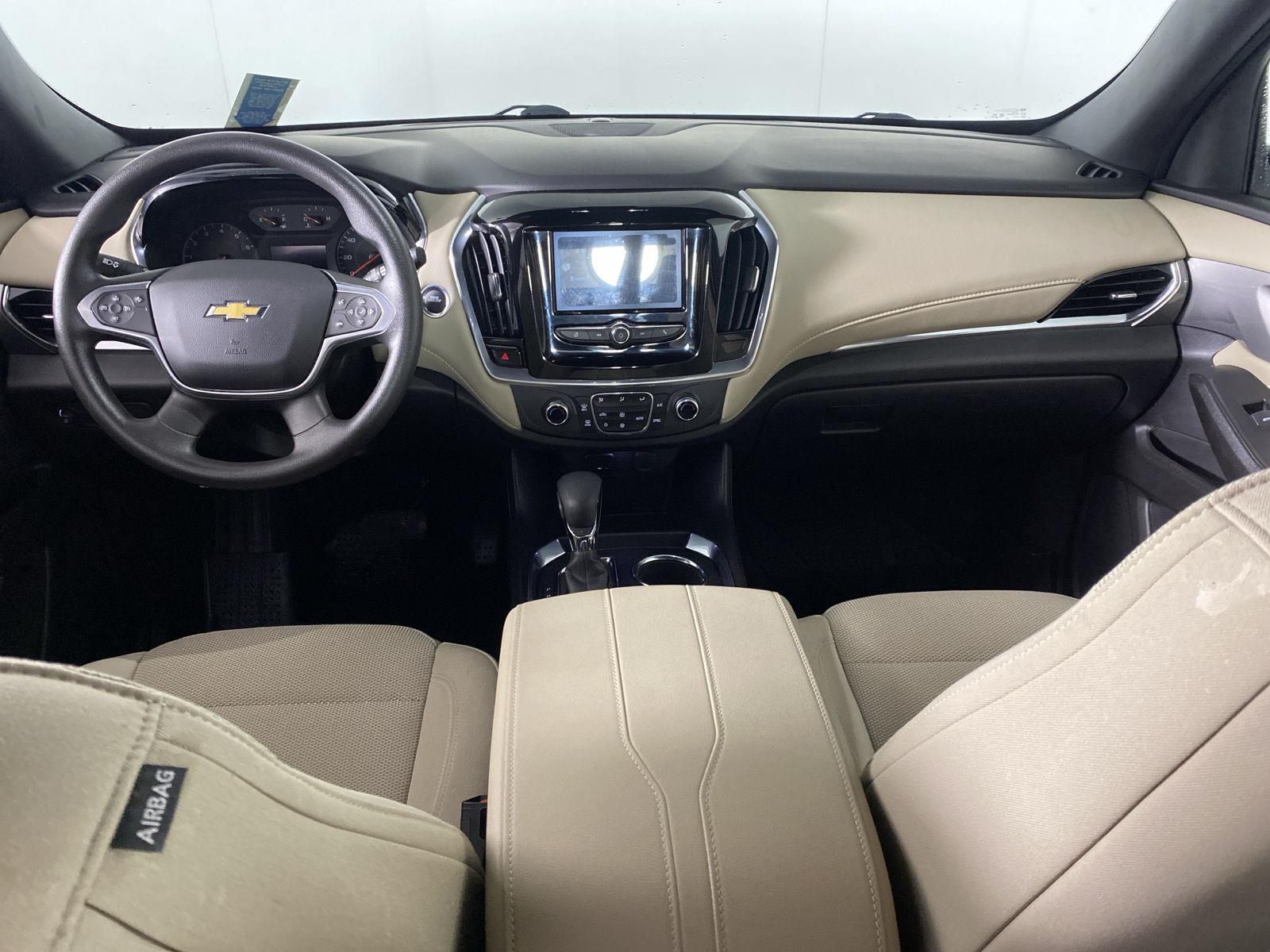 Used 2023 Wh Chevrolet  image 23