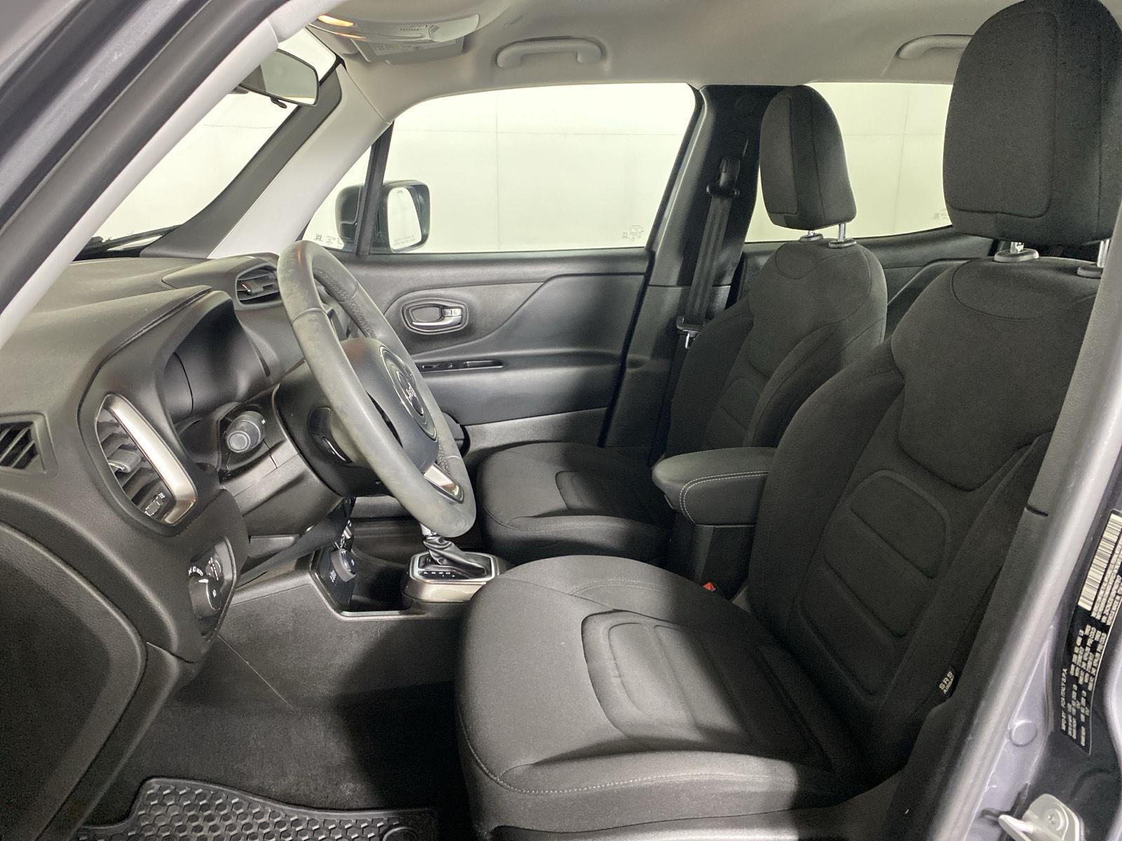 Used 2022 Graphite Gray Jeep Latitude image 10