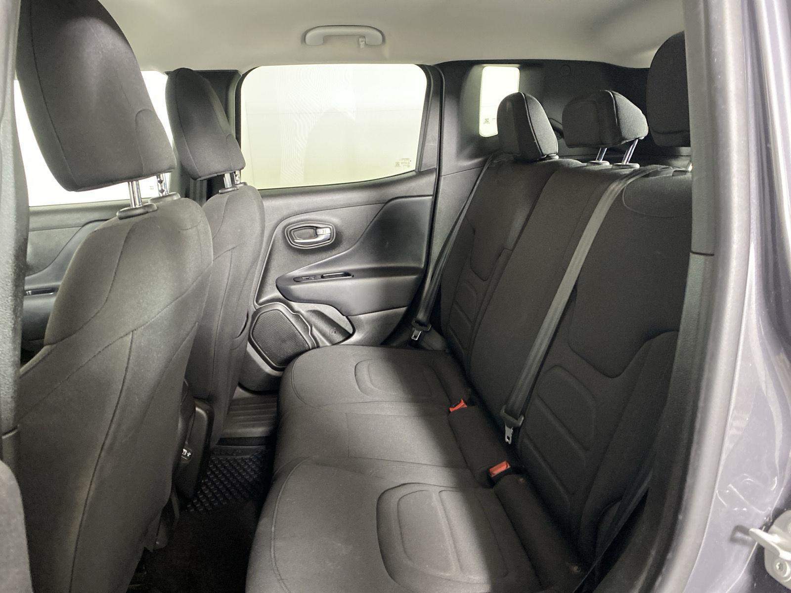 Used 2022 Graphite Gray Jeep Latitude image 22