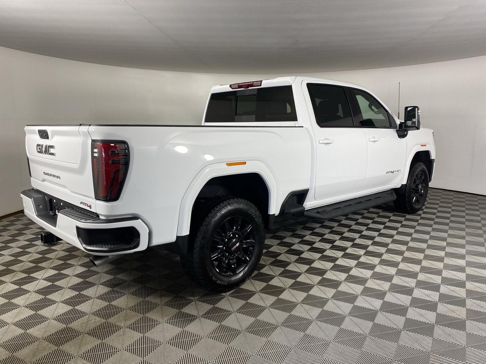 Used 2025 Summit White GMC AT4 image 7