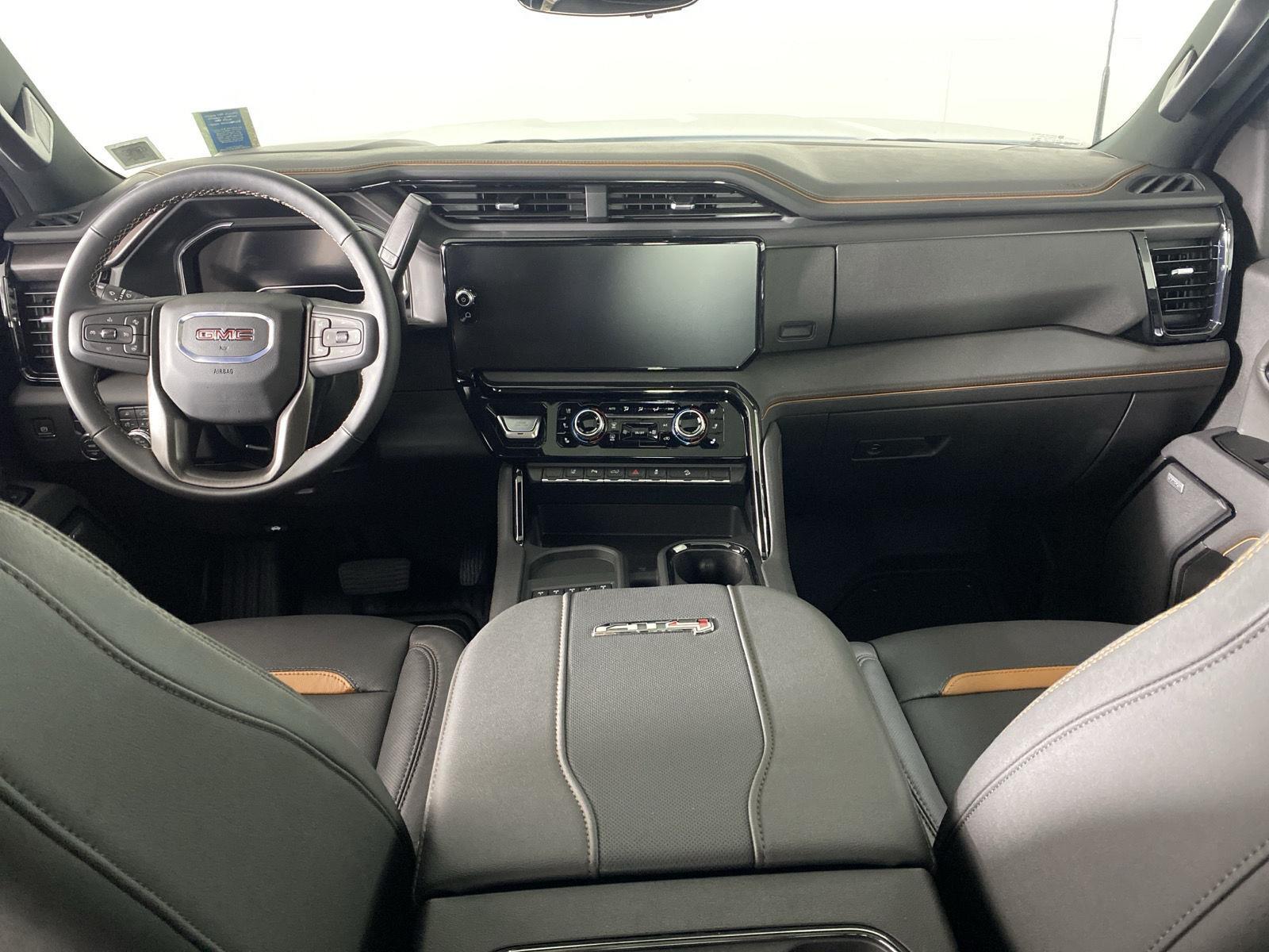 Used 2025 Summit White GMC AT4 image 27