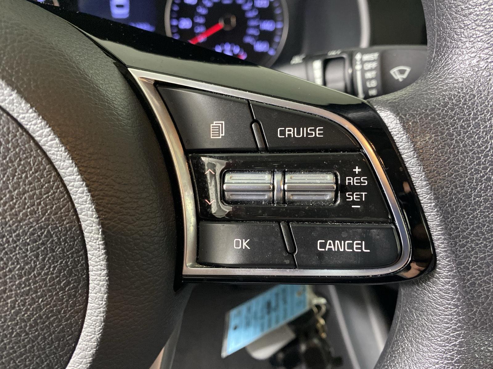 Used 2020 Clear White Kia LXS image 15