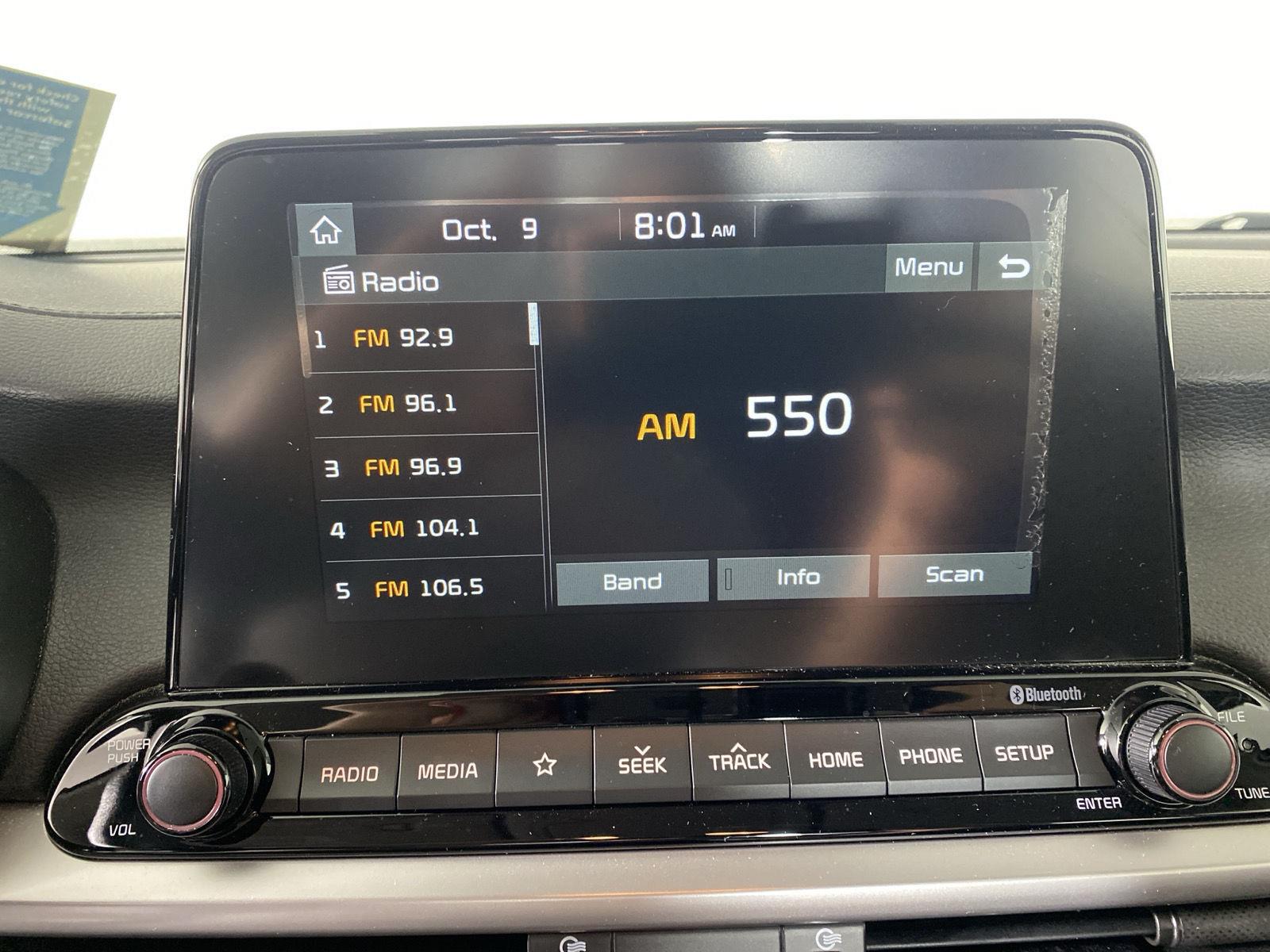 Used 2020 Clear White Kia LXS image 16