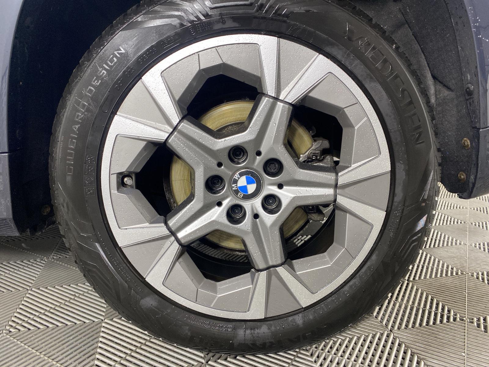 Used 2023 Blue Bay Lagoon Metallic BMW xDrive28i image 9