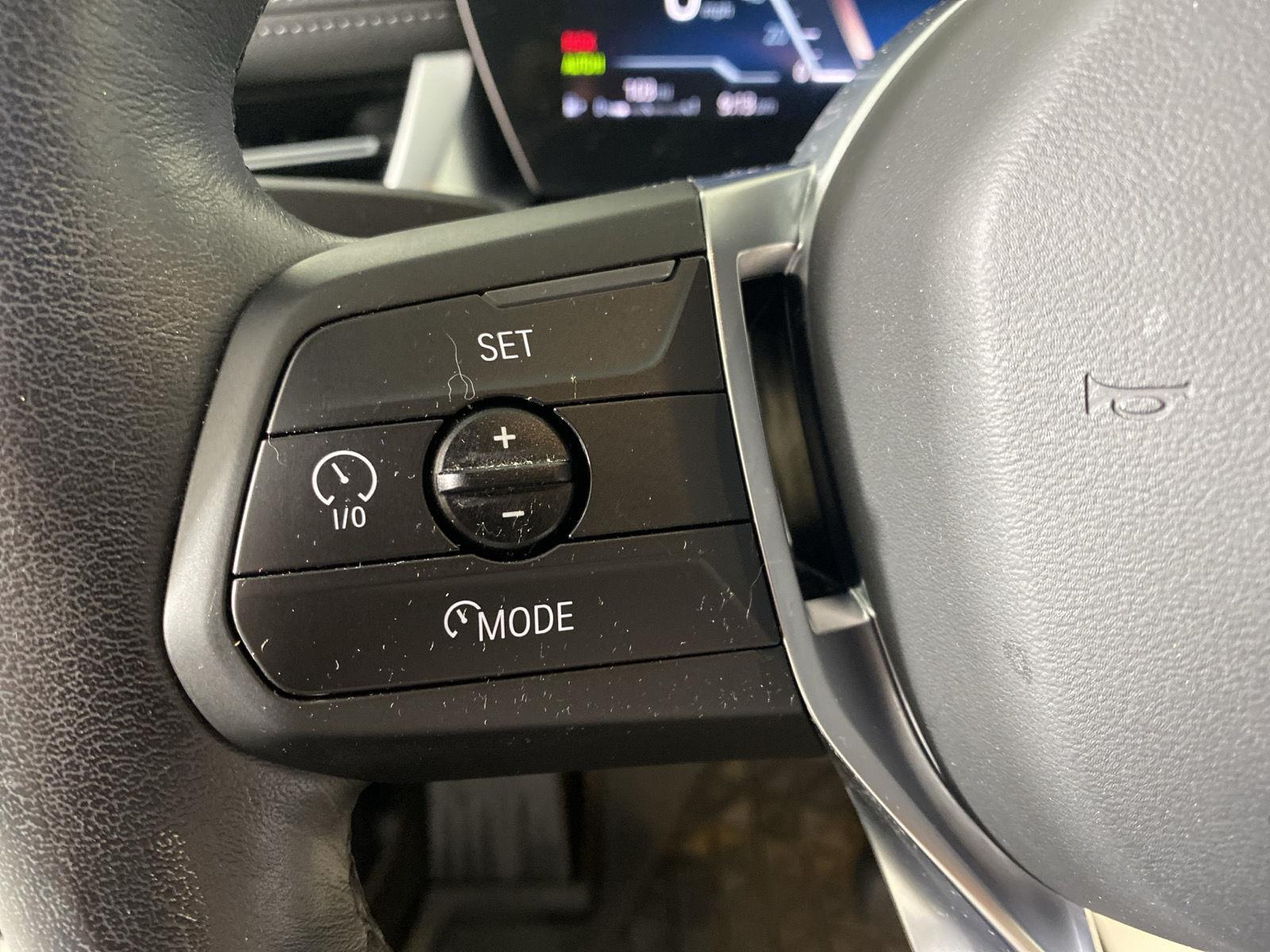 Used 2023 Blue Bay Lagoon Metallic BMW xDrive28i image 15