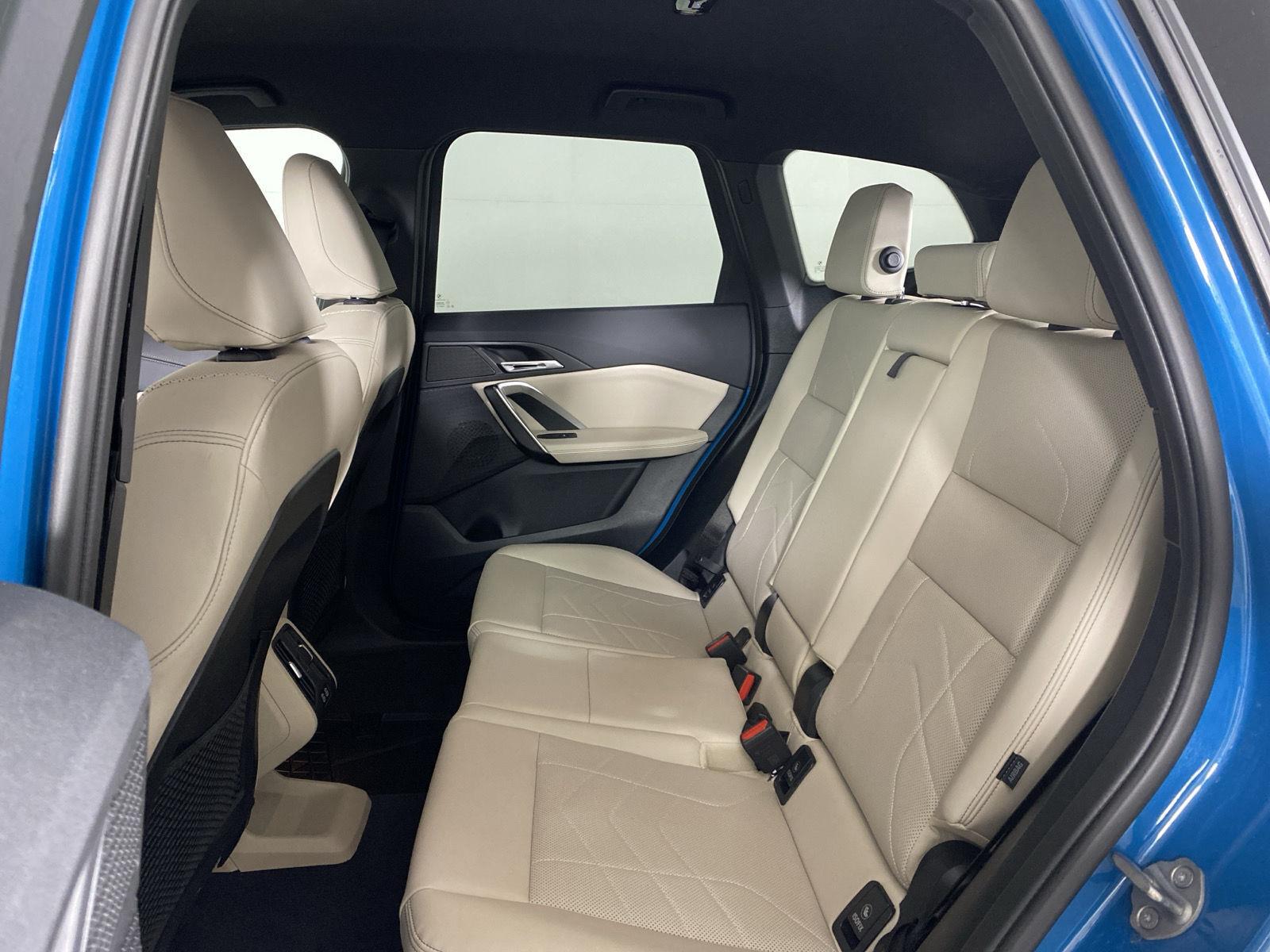 Used 2023 Blue Bay Lagoon Metallic BMW xDrive28i image 25