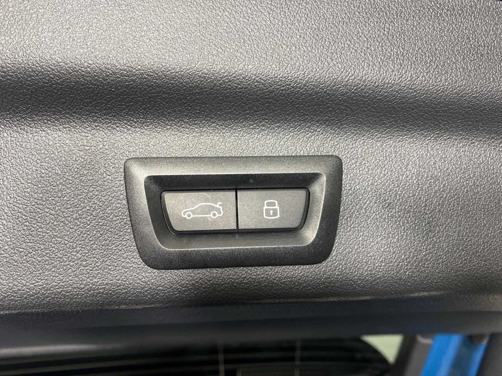 Used 2023 Blue Bay Lagoon Metallic BMW xDrive28i image 28