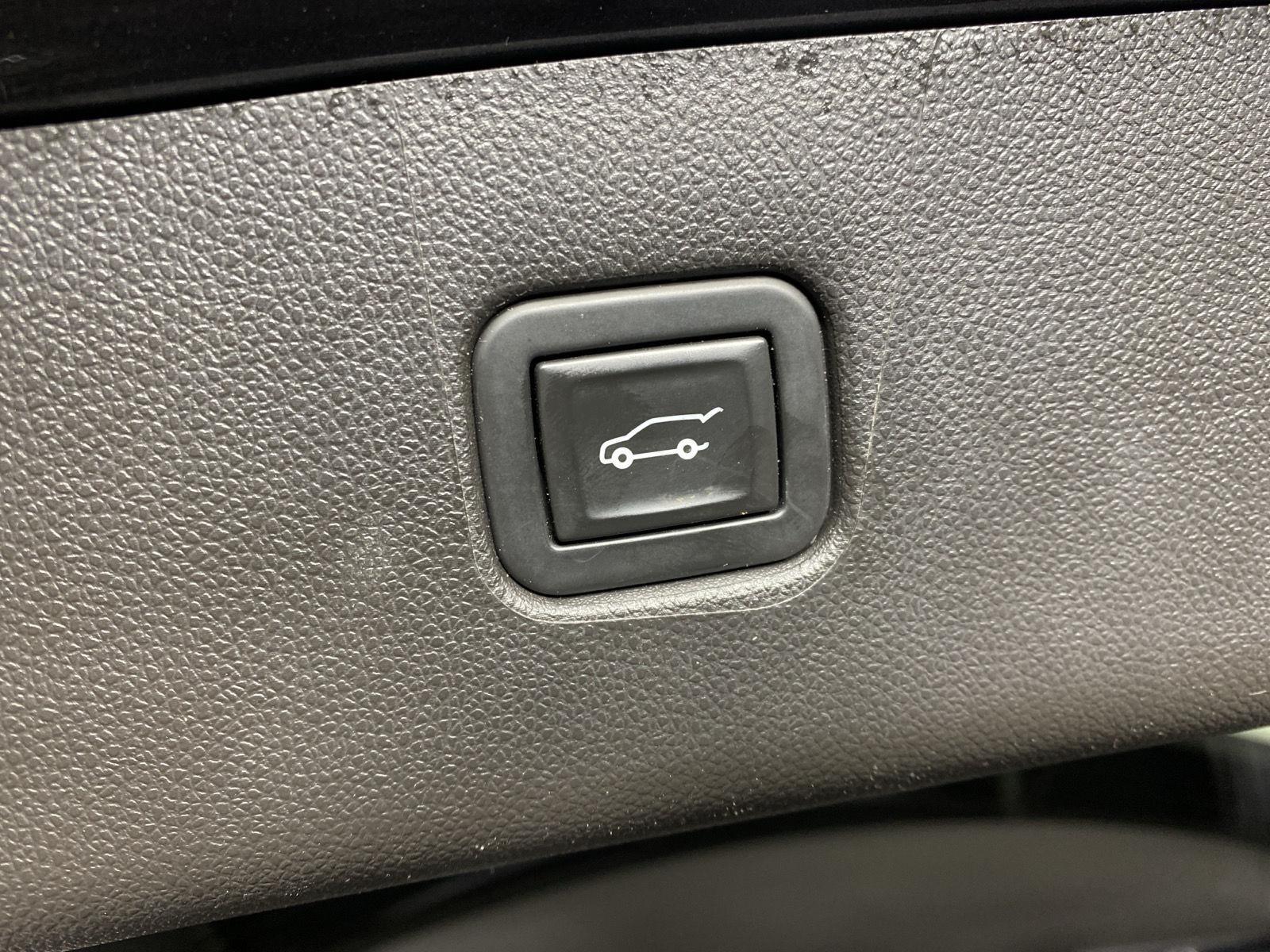 Used 2021 Iron Gray Metallic Chevrolet LT image 26