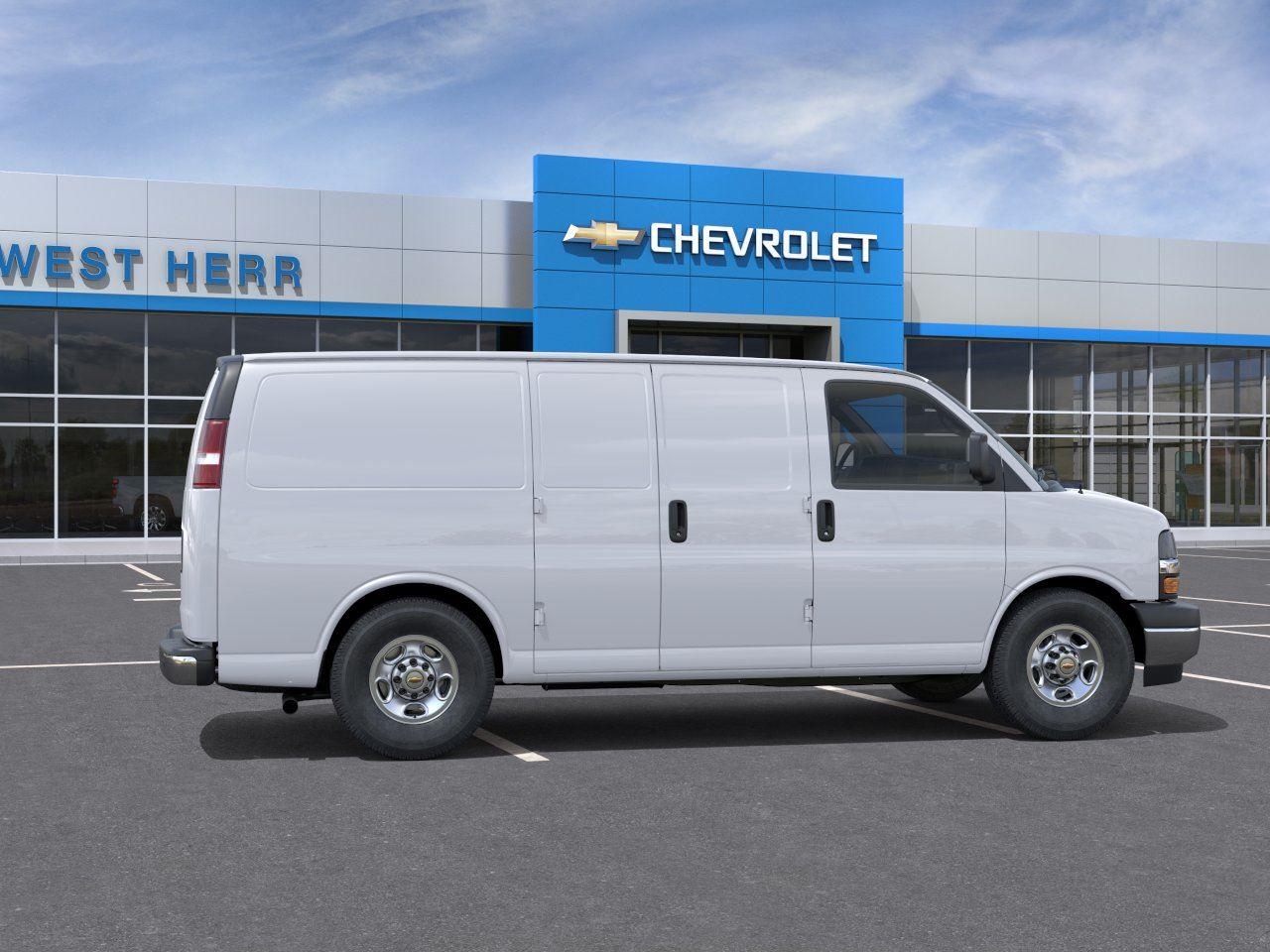 New 2026 Summit White Chevrolet WT image 5