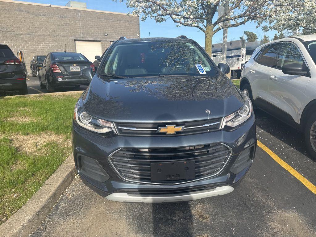 Used 2022 Shadow Gray Metallic Chevrolet LT image 3